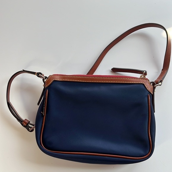 DOONEY & BOURKE Navy Crossbody Tan Leather Trim Adjustable Strap - Picture 6 of 15